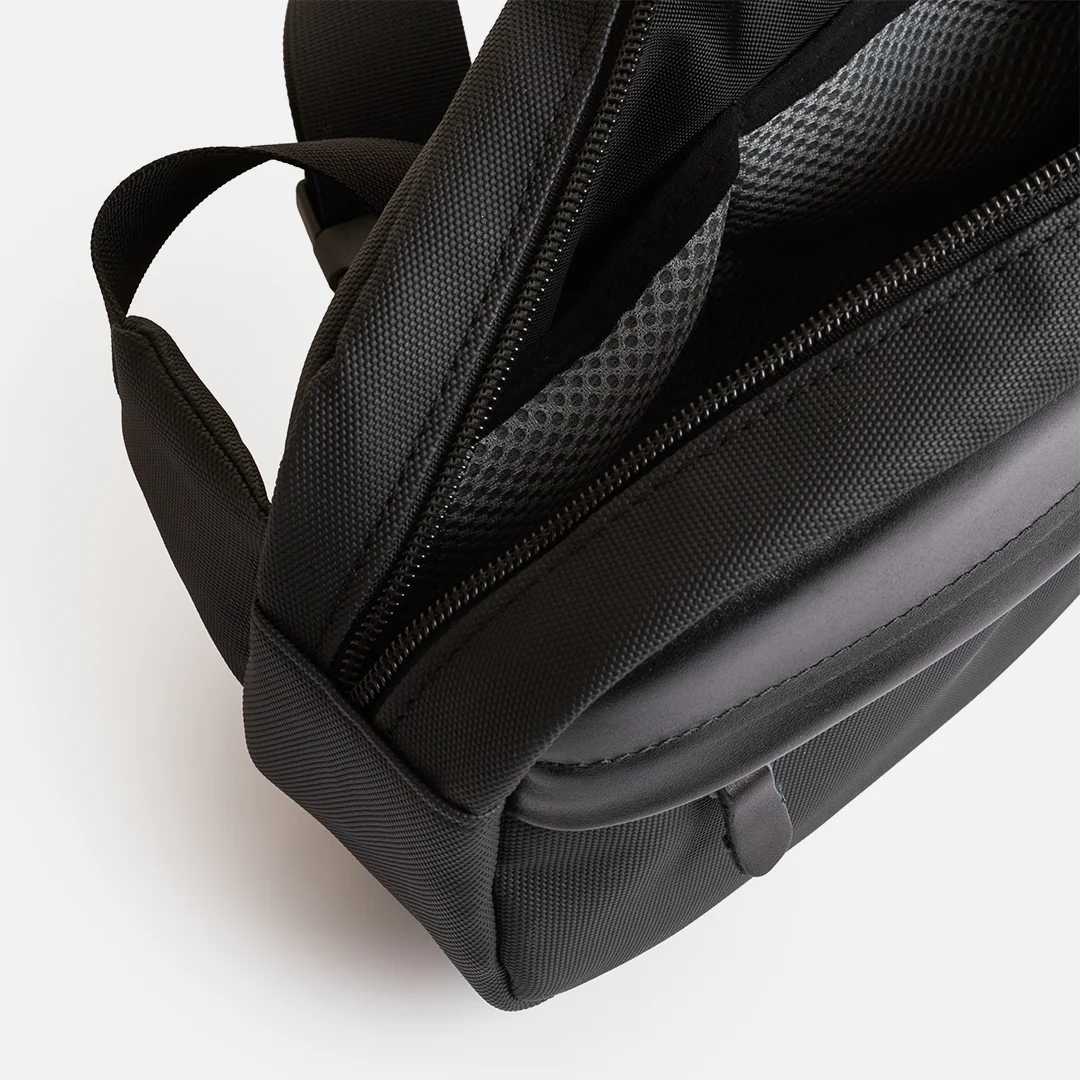 Urban Crossbody - Fanny Pack 2.0 - Black - Image 5